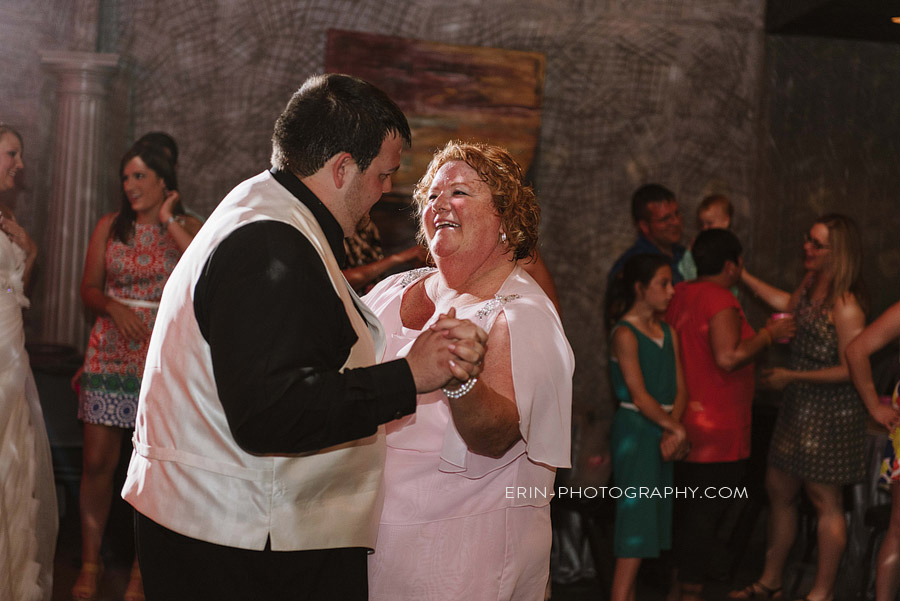 fort_wayne_wedding_photographer_bell-0059